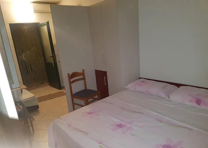 Dinjiska 9386a Apartment Povljana