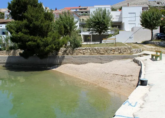 Dinjiska 9386a * Povljana